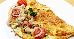 Omlet s paprikom i mladim lukom