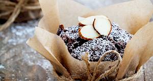 Muffini s kakaom i kupinama