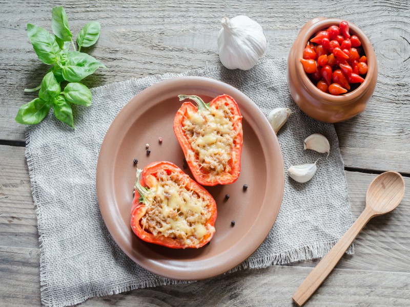 Zapečene paprike punjene sirom (Keto dijeta) CentarZdravlja