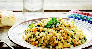 Salata od smeđe riže i piletine