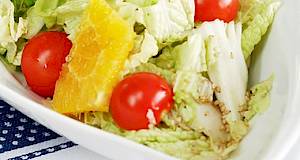 Salata od špinata i ananasa