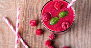 Čokoladni smoothie s malinama