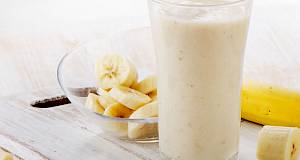 Smoothie od banane i lanenih sjemenki