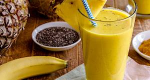 Smoothie od manga i ananasa