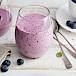 Smoothie od banane, borovnica i kikiriki maslaca