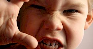 Dječja agresija povezana sa stresnim porodom