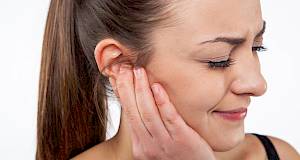 Ovaj prirodni pripravak čisti i sprječava infekcije uha!