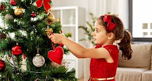 Zašto odabrati umjetno božićno drvce i na što paziti kod kupovine?