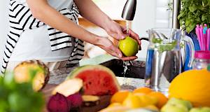 Koronavirus i hrana: kako pravilno očistiti voće i povrće?