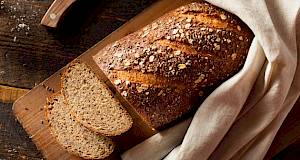 Beskvasni kruh od samo 4 sastojka