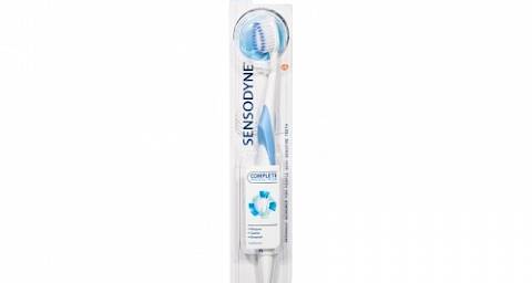 Sensodyne Complete Protection četkica za zube