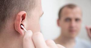 Kako pravilno očistiti uši, a kada je potrebna liječnička pomoć?