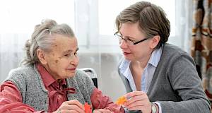 Alzheimerova bolest više pogađa žene: koje su faze ove smrtonosne bolesti