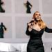 Adele na koncertu progovorila o svom zdravstvenom problemu: 'Ovih dana teško hodam'