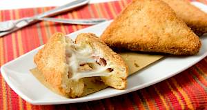 Mozzarella in carrozza - talijanski pohani sendvič sa sirom
