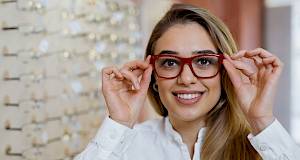 Kako izabrati okvire za dioptrijske naočale prema svojem obliku lica?