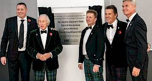 Optical Express sa zadovoljstvom podržao svečani bal Zaklade Moulsdale na kojem je prisustvovao i Sir Jackie Stewart, trostruki svjetski prvak Formule 1