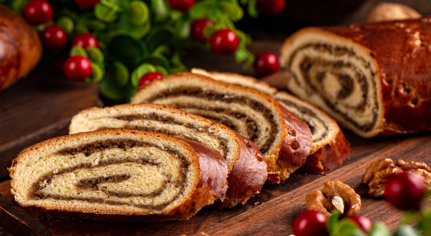 Savršeno prhka: Recept za najmekšu i najsočniju blagdansku orahnjaču ...