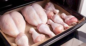 Treba li oprati meso prije kuhanja, pečenja ili zamrzavanja?