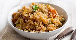 Kvinoja s piletinom i povrćem: Recept za zdrav i ukusan, brzo gotov ručak