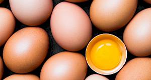 Konzumacija jaja može pomoći u prevenciji osteoporoze, ali koliko komada pojesti dnevno?